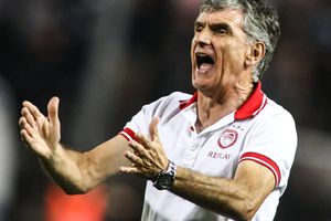 Antrenorul lui Olympiacos Pireu, avertisment pentru FCSB: „A fost cel mai bun meci al nostru” + record negativ pentru Răzvan Lucescu