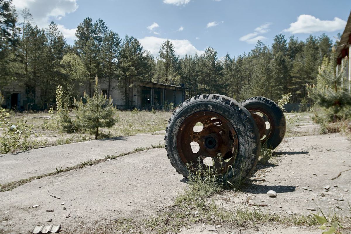 Stadionul din Pripyat, de lângă Cernobîl, arată într-un mod incredibil: ce a crescut în locul gazonului, la 38 de ani de la dezastru