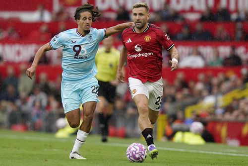 Hannibal Mejbri (stânga) și Luke Shaw (dreapta) / Foto: Imago Images