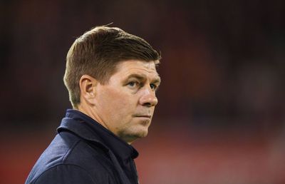 Steven Gerrard, aproape de revenirea pe bancă, la scurt timp după ce a refuzat-o pe Rangers