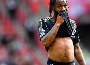 Raheem Sterling a fost jefuit din nou! » Hoții mascați care i-au spart casa credeau că el are meci cu Chelsea