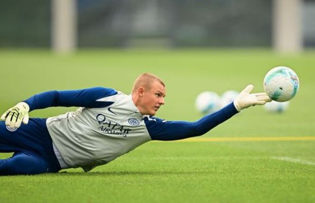 Cristi Chivu l-a descoperit pe „noul Donnarumma”! » Inter i-a și prelungit contractul portarului de 2 metri