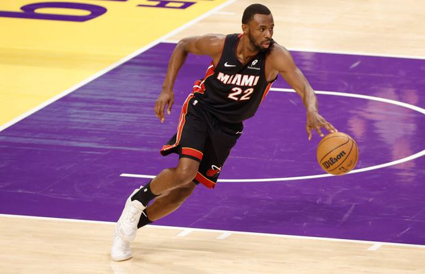 Show total în NBA: 2 victorii obținute în ultima secundă, 8 meciuri echilibrate și performanțe individuale excepționale!