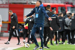 Ca și DEMIS din Liga 2 » Fostul antrenor de la FCSB, gata să-i ia locul
