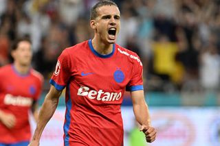 Fostul idol al tribunelor la FCSB demontează două idei ale lui Becali: „Mai rămâne să-l vedem portar pe Cisotti! Ascultă-mă puțin”