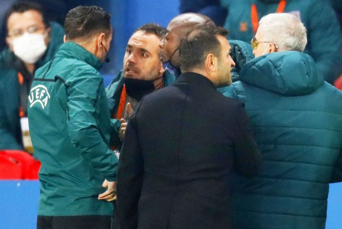 Ultimele detalii despre „cazul Colțescu” » UEFA îi anchetează și pe turci! Cine ar fi spus „românii sunt țigani” + ce riscă Hațegan