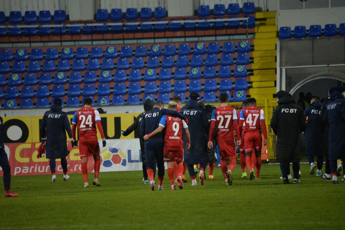 Marius Croitoru: „Am rămas perplex! Nu am auzit așa ceva în viața mea. Să îi comandăm arbitrului radiatoare puternice”