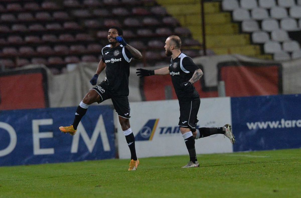 Un fost antrenor al „câinilor” e sigur: „Dinamo are echipă de play-off, dar o mai duce doar până la vacanță”