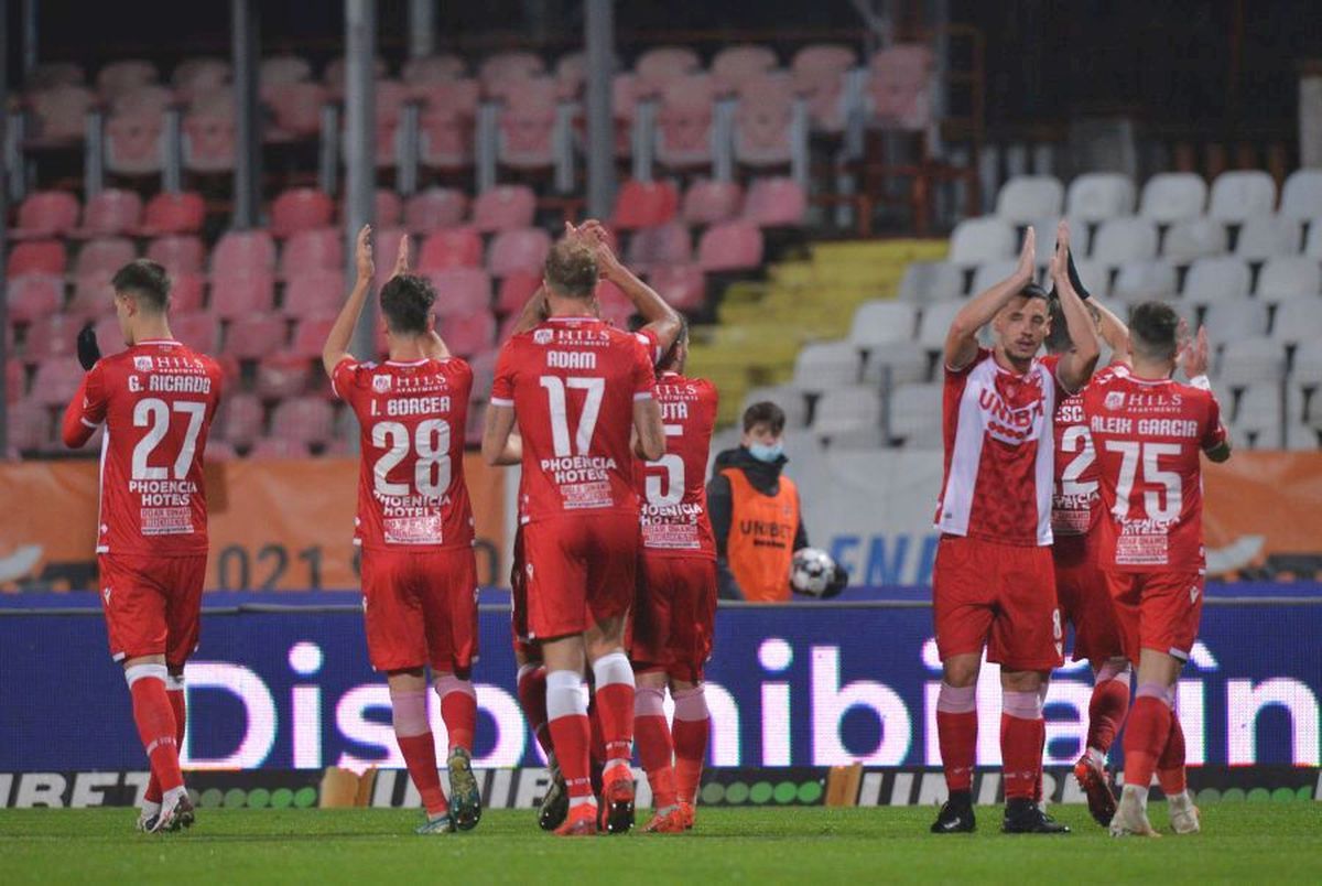 FOTO Gestul făcut de jucătorii dinamoviști în minutul 16 » De ce au procedat astfel