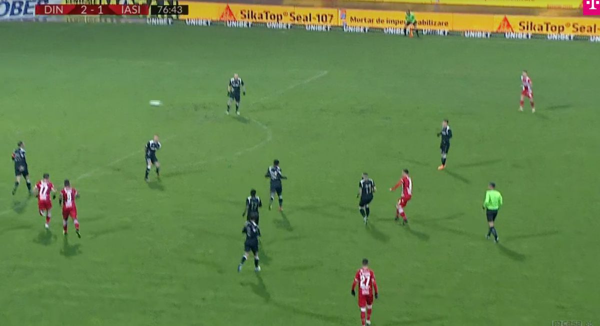 Se „sapă” și între ei! Noi detalii de culise de la Dinamo: a venit rândul lui Alex Couto să fie „mazilit”