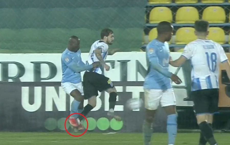 Două penalty-uri neacordate în FC Voluntari - CSU Craiova » Erori mari de arbitraj în Liga 1