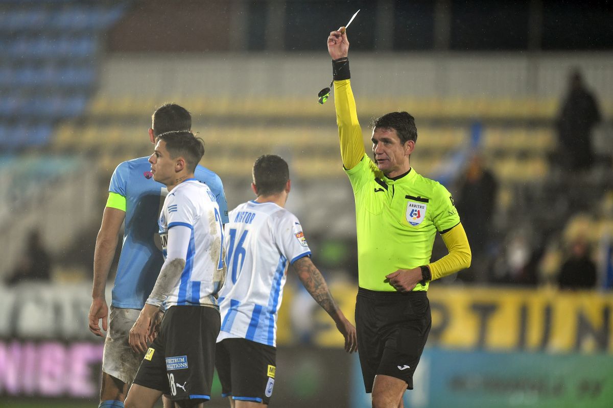 Răspuns ferm pentru Reghecampf și CSU Craiova: „Își ascund neputința în spatele greșelilor de arbitraj!”