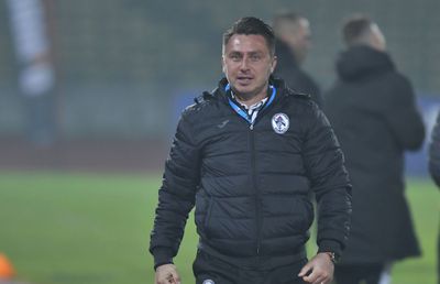 Poenaru, dezamăgit de tinerii jucători din Liga 1: „Am cunoscut doar 3 care au vrut să muncească în plus! Acum sunt la FCSB, ceilalți pe telefoane”