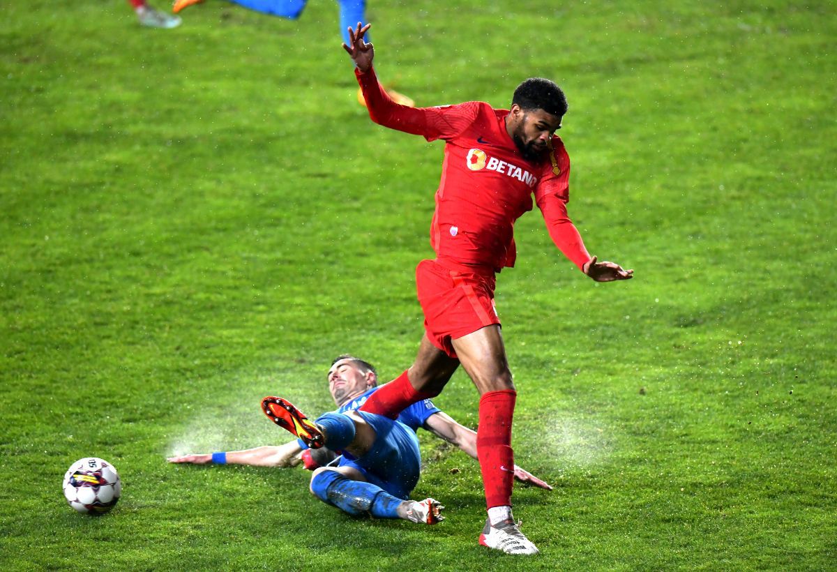 În sfârșit, Omrani! Francezul a marcat primul gol pentru FCSB + prima reușită după UN AN de așteptare