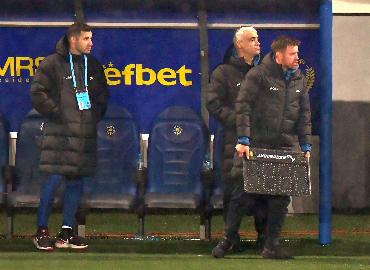 Scene penibile cu antrenorul FCSB: cum a apărut Pintilii în timpul meciului cu Chindia