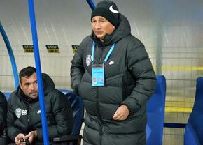 N-a scăpat nici acum! Dan Petrescu, renegat total: înjurat continuu timp de 5 minute de roș-albaștri