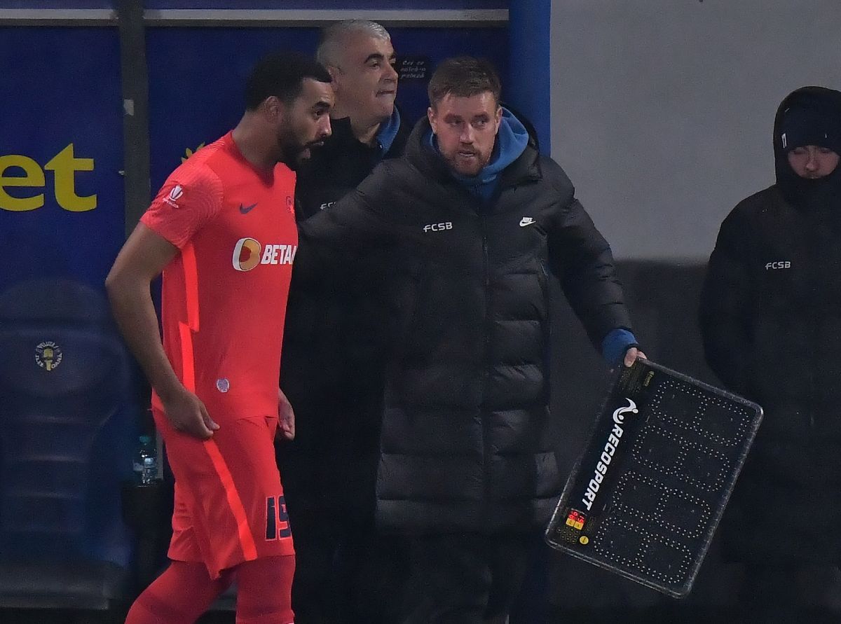 Scene penibile cu antrenorul FCSB: cum a apărut Pintilii în timpul meciului cu Chindia