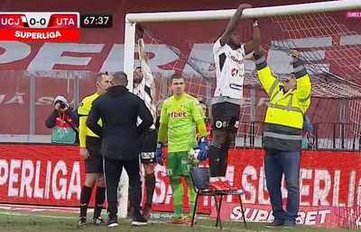 Scene de toată jena în Liga 1: „Ca în România. Romario Pires ar trebui plătit”