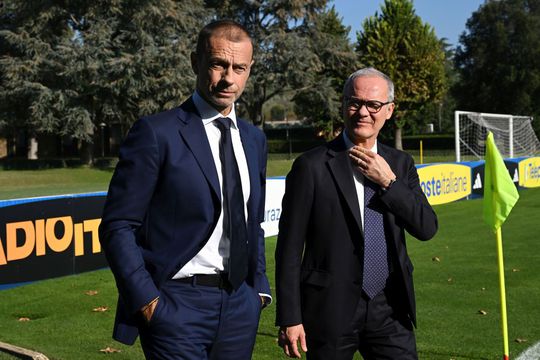 Aleksander Ceferin (stânga), alături de Giorgio Marchetti, secretar general adjunct la UEFA Foto: Guliver/GettyImages