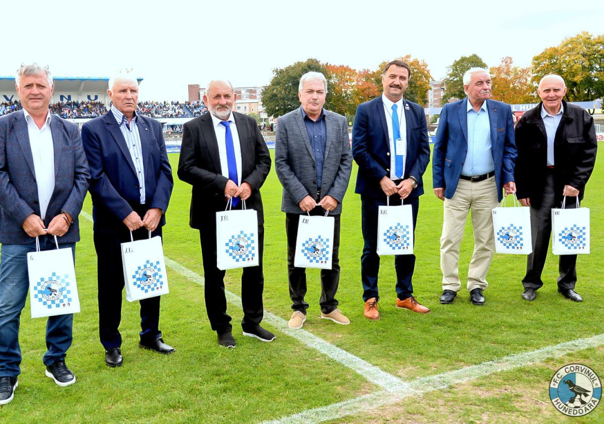 Corvinul 2.0, renașterea unui mit » Cum a reapărut Hunedoara pe harta fotbalului românesc: „Se pot face lucruri frumoase și cu bani puțini”. Urmează stadion nou + marele vis