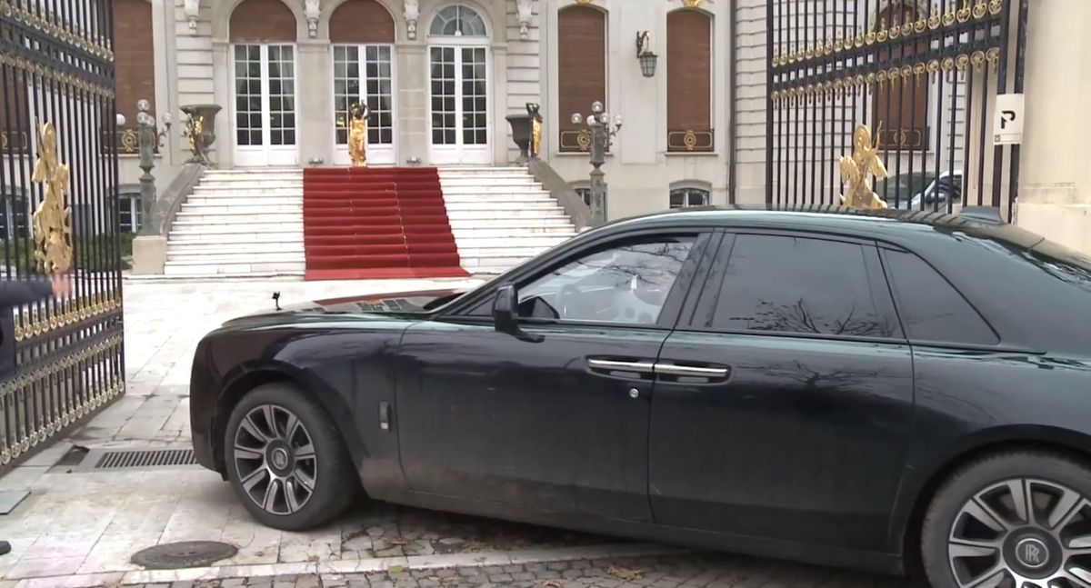 Dennis Politic: „Gigi Becali e amuzant prin unele declarații” + Colegul de la FCSB pe care îl admiră: „Mi-a dat idei bune”