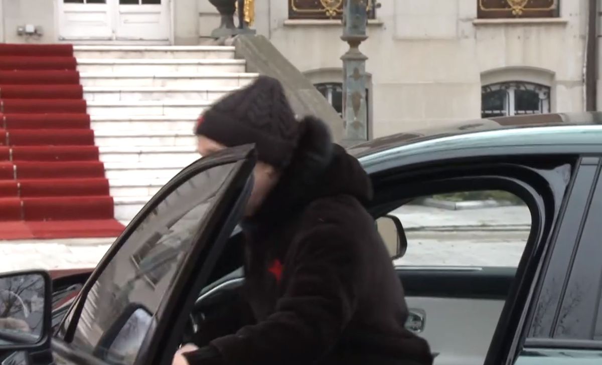 Gigi Becali, „hipster” în drum spre Marea Neagră » În ce ținută a fost surprins de turiști