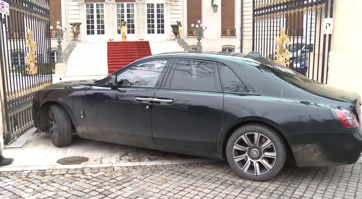 Dennis Politic: „Gigi Becali e amuzant prin unele declarații” + Colegul de la FCSB pe care îl admiră: „Mi-a dat idei bune”