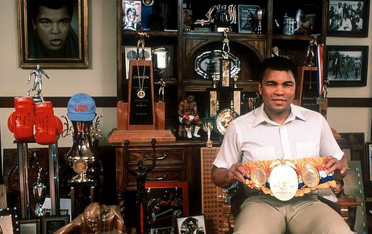 Cum arată cele mai spectaculoase 10 camere cu trofee: imaginea virală publicată de fiul lui Rooney » Ronaldo are propriul lui muzeu