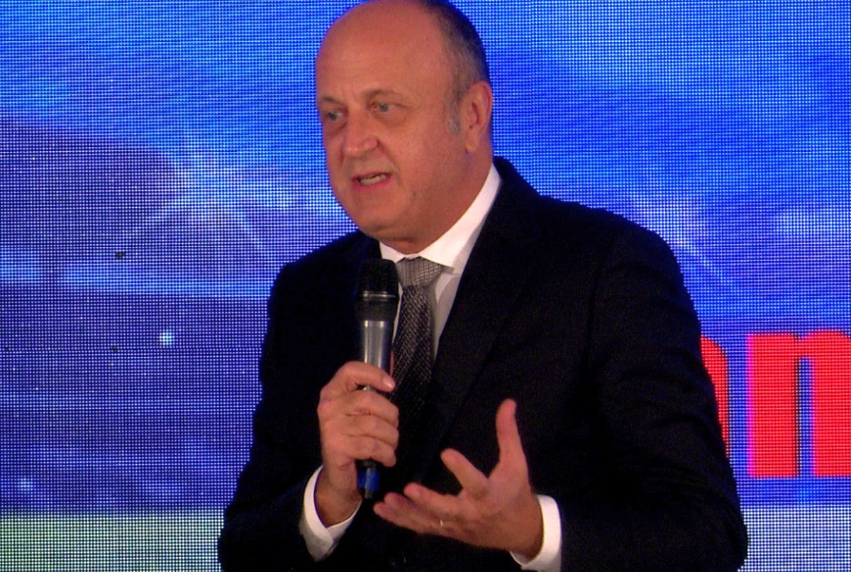 Invitat pe scenă, Dan Șucu și-a spus public nemulțumirea: „Așa aș vrea s-o văd pe Rapid” » Apoi a prezentat planul revoluționar la care lucrează în culise