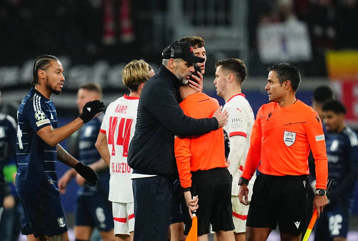 Arbitrul din Liga Campionilor a izbucnit în lacrimi și a fost cu greu consolat la finalul meciului de marți seara