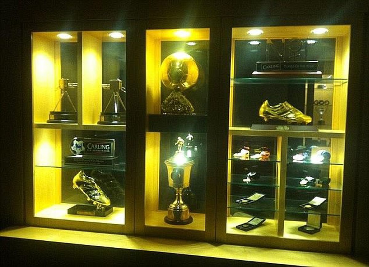 Cum arată cele mai spectaculoase 10 camere cu trofee: imaginea virală publicată de fiul lui Rooney » Ronaldo are propriul lui muzeu