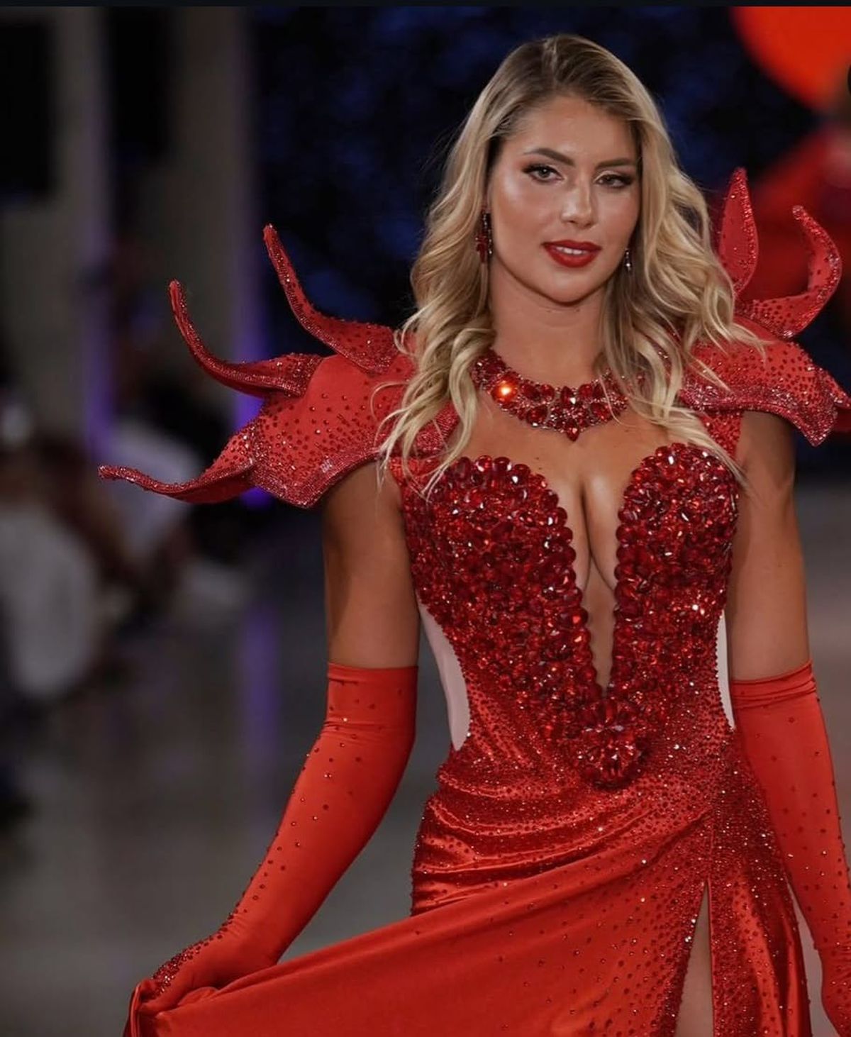 „Cea mai sexy înotătoare” e româncă și e vedetă în SUA » Are din ce în ce mai mulți fani