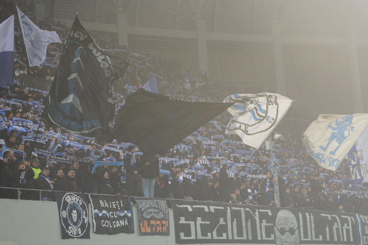 Universitatea Craiova - Sparta Praga, imagini din meci // foto: Ionuț Iordache și Andrei Furnigă (GSP.ro)