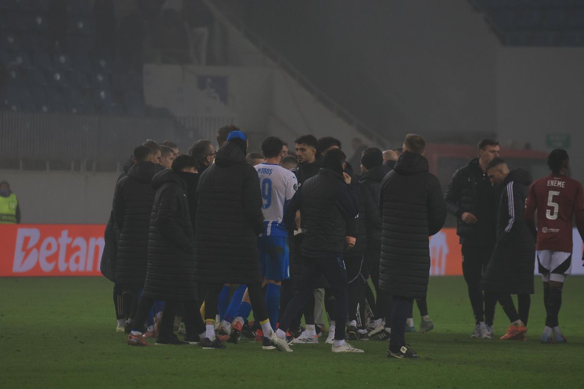 Ce s-a întâmplat pe teren după Craiova - Sparta Praga