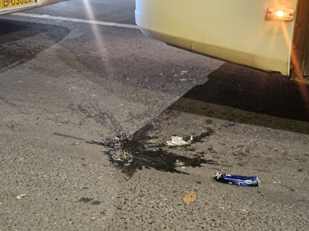 Suporterii lui Feyenoord au spart sticle pe străzile din București