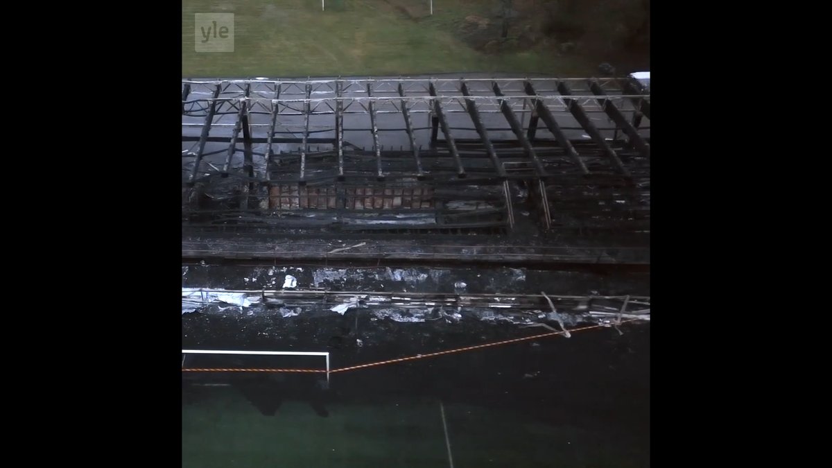 Trei minori au incendiat stadionul fostei campioane a țării