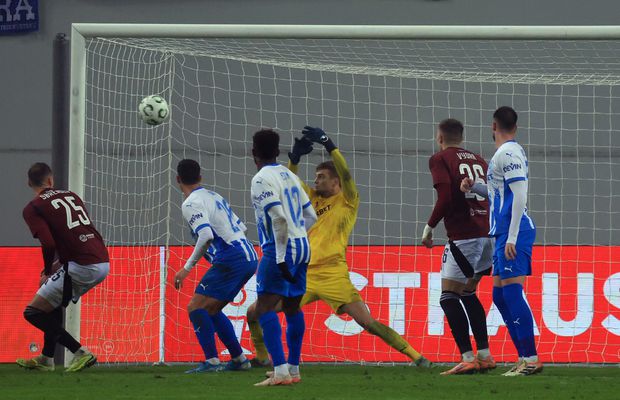 A găsit minusul titularului de la Universitatea Craiova: „E foarte slab”