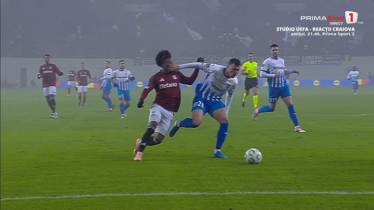 Intrare dură la Universitatea Craiova - Sparta Praga: mijlocașul cehilor i-a dat un genunchi în cap lui Isenko » Trebuia eliminat?
