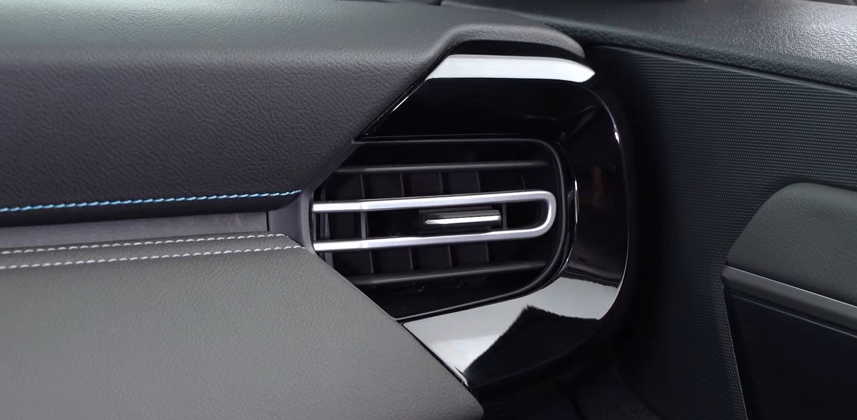 Gigantul auto copiază noua Dacia Duster » Va fi „fratele” modelului românesc