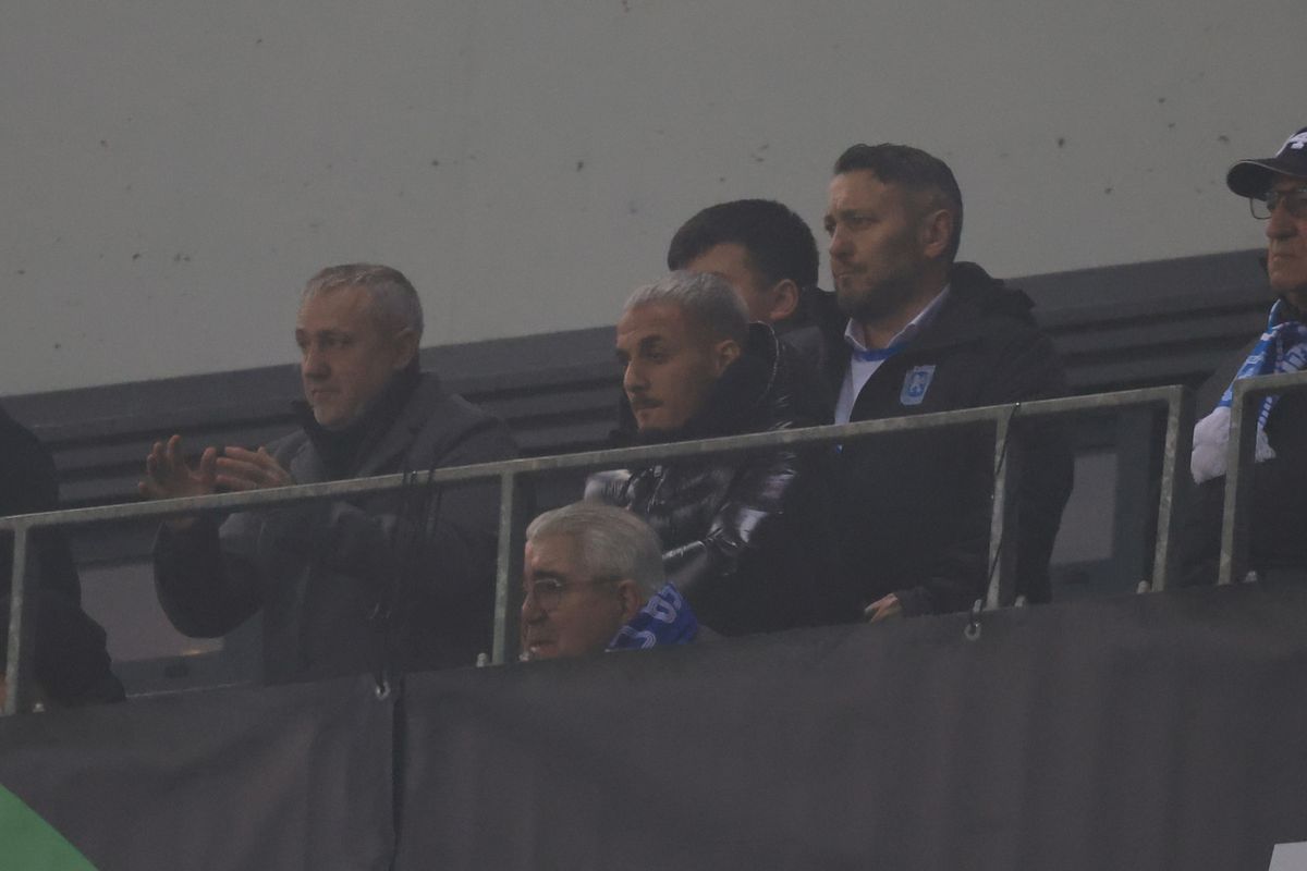 Apariție surpriză lângă Mihai Rotaru în lojă la meciul dintre Universitatea Craiova și Sparta Praga