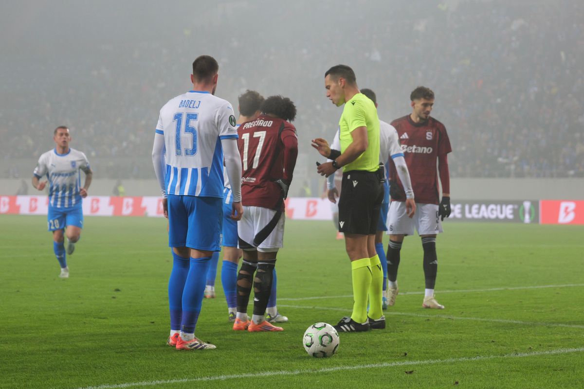 Universitatea Craiova - Sparta Praga, imagini din meci // foto: Ionuț Iordache și Andrei Furnigă (GSP.ro)