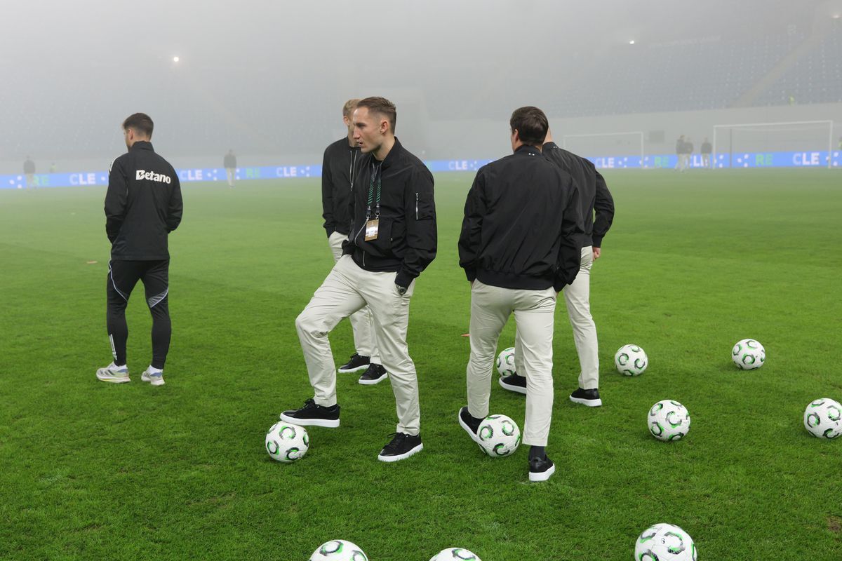 Craiova - Sparta Praga, imagini de pe gazon