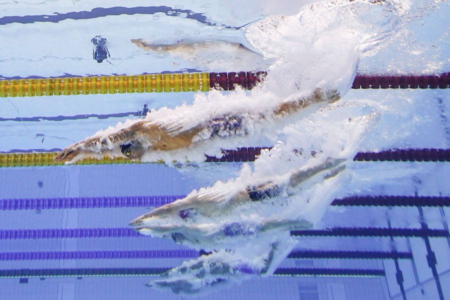 Finaliștii de la 100 m liber de la Tokyo, privire de sub apă FOTO Imago Images „Trebuie obsesie, dar și liniște” » David Popovici e „Sportivul Anului” și vorbește într-un interviu-eveniment despre o mare provocare: „N-am trecut niciodată prin așa ceva”