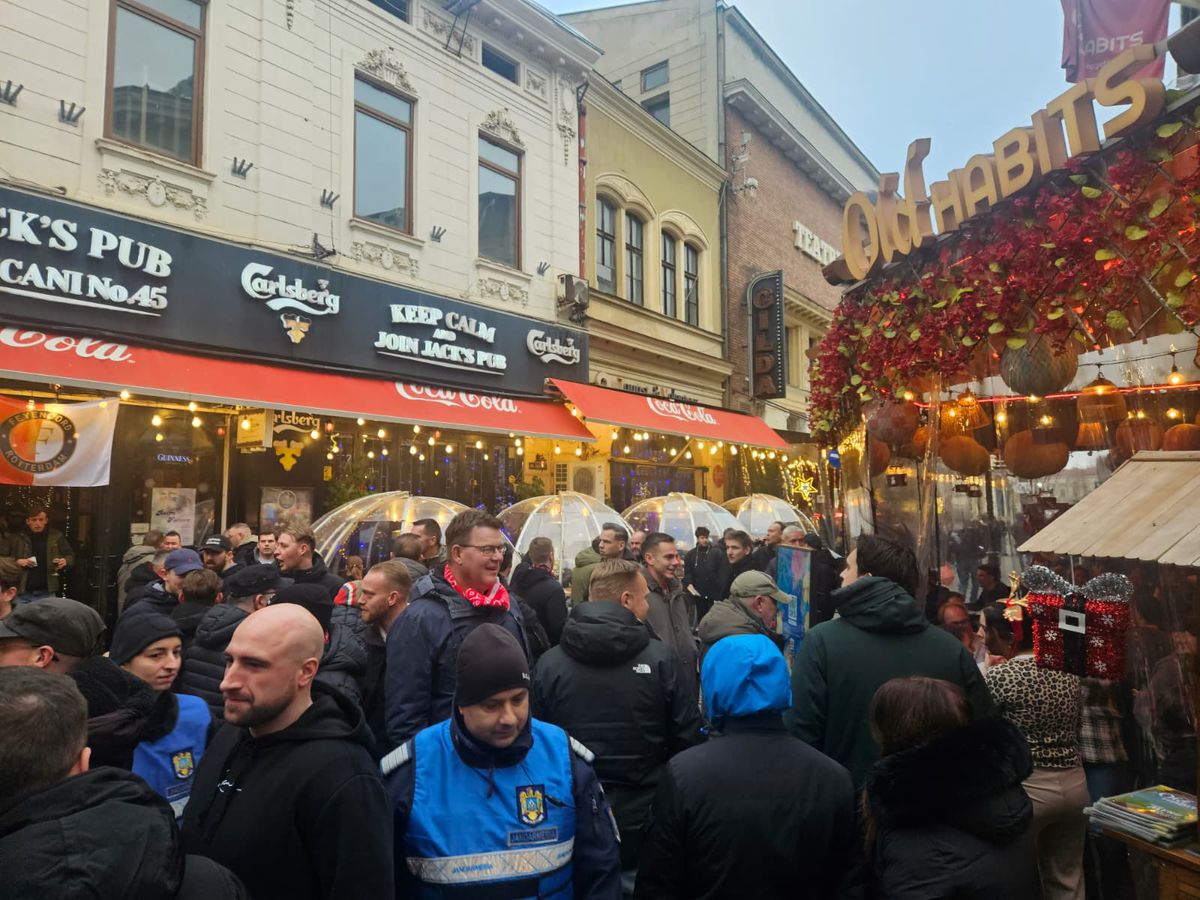 După ce au dat foc copertinei unui local, fanii lui Feyenoord au „paralizat” traficul din Capitală în drumul spre Arena Națională