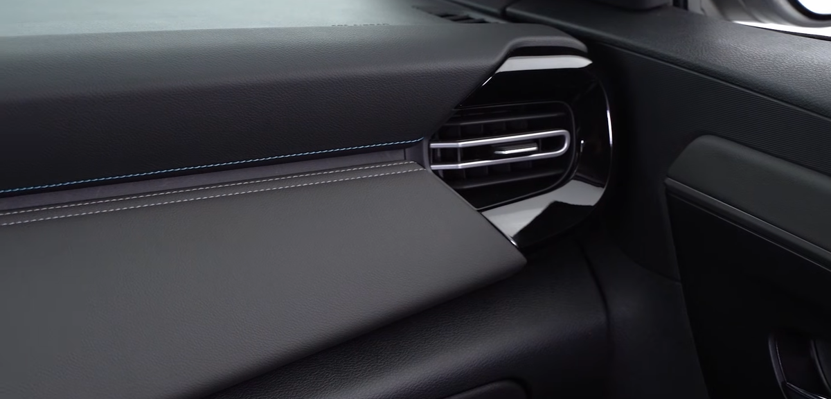 Gigantul auto copiază noua Dacia Duster » Va fi „fratele” modelului românesc