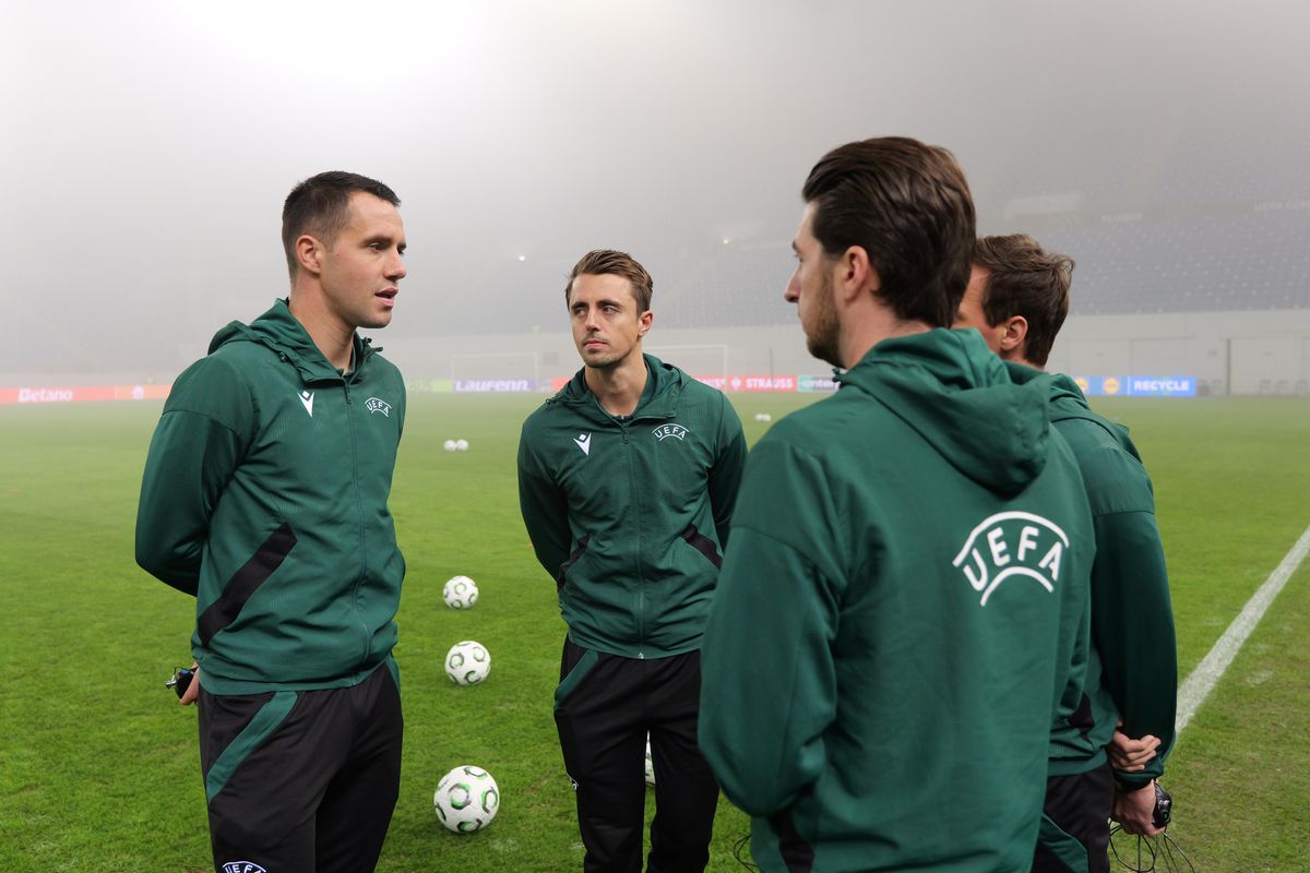 Craiova - Sparta Praga, imagini de pe gazon