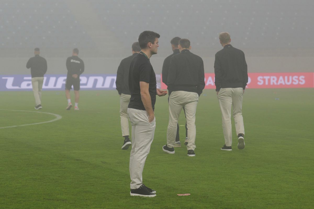 Craiova - Sparta Praga, imagini de pe gazon