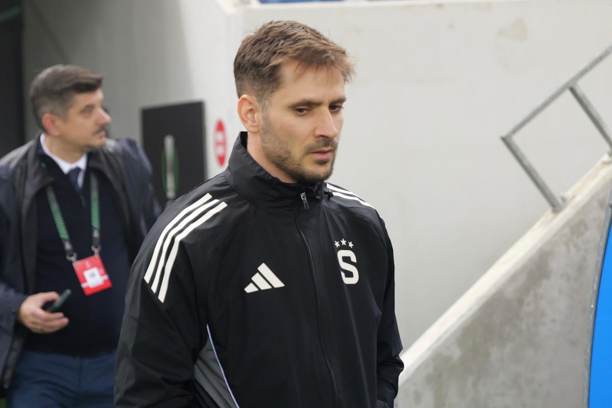 Craiova - Sparta Praga, imagini de pe gazon