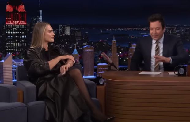 Înainte de meciul demonstrativ, Sabalenka îl amenință pe Kyrgios: „O să-i dau un șut în fund”