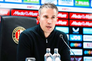 Robin van Persie, reacție de uimire, când a auzit ce obiceiuri are Gigi Becali înaintea meciurilor: „Nu am trăit niciodată în carieră așa ceva”